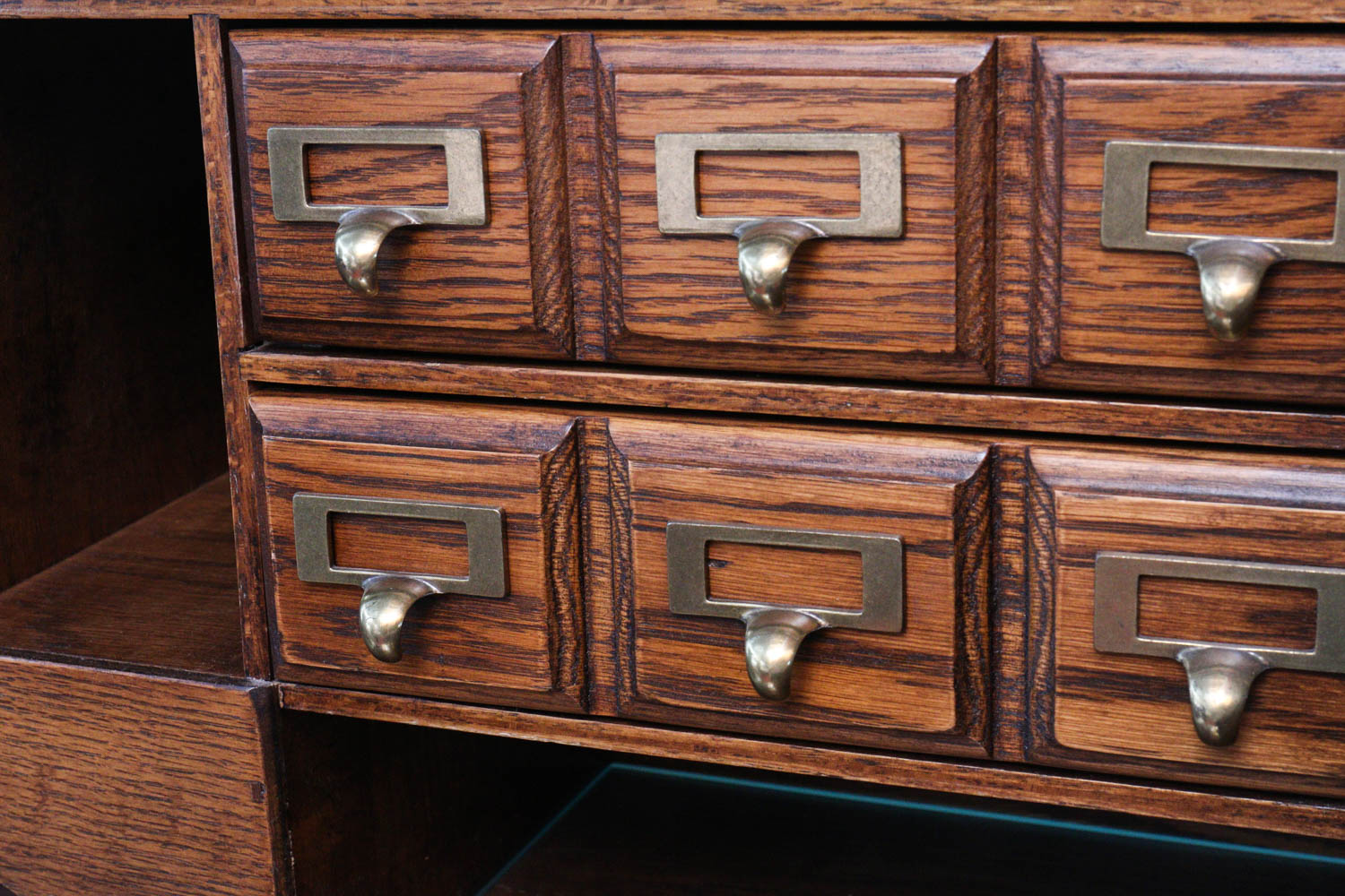 Oak Creek by Riverside Roll Top Desk with Chair EBTH