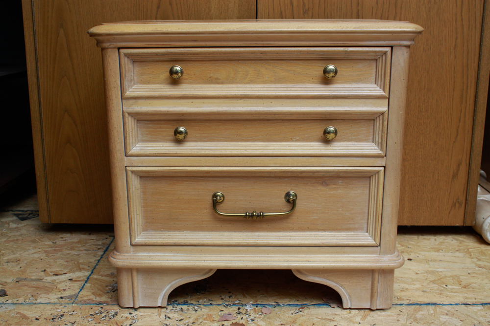 Pair of Bernhardt Furniture Nightstands EBTH