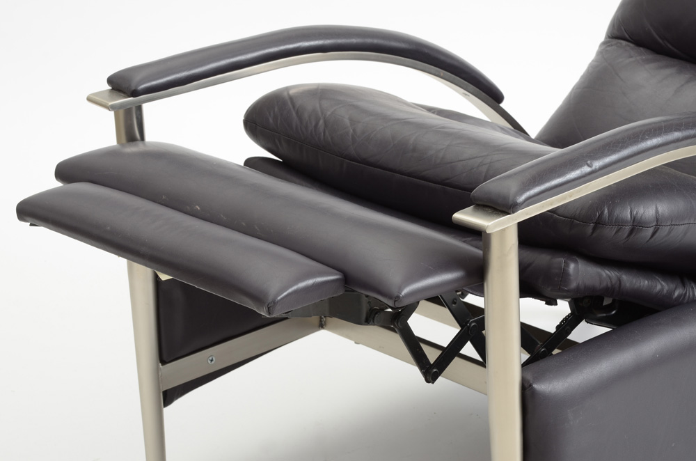 Ethan Allen Modern Style Leather Recliner EBTH