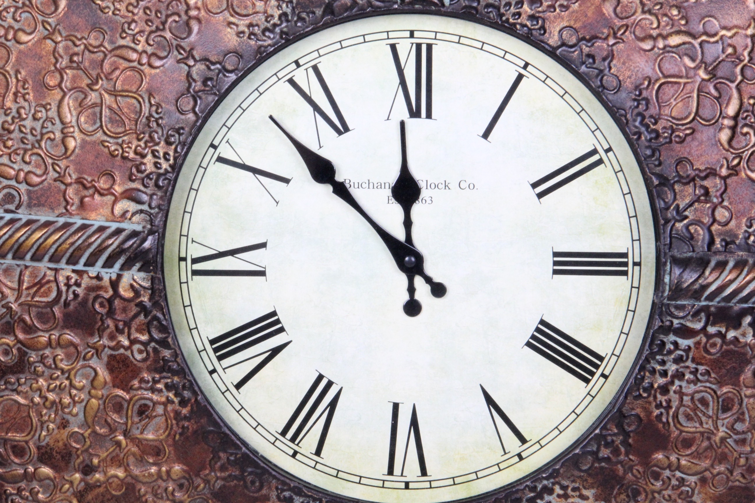 Buchanan Clock Co. Round Metal Wall Clock EBTH