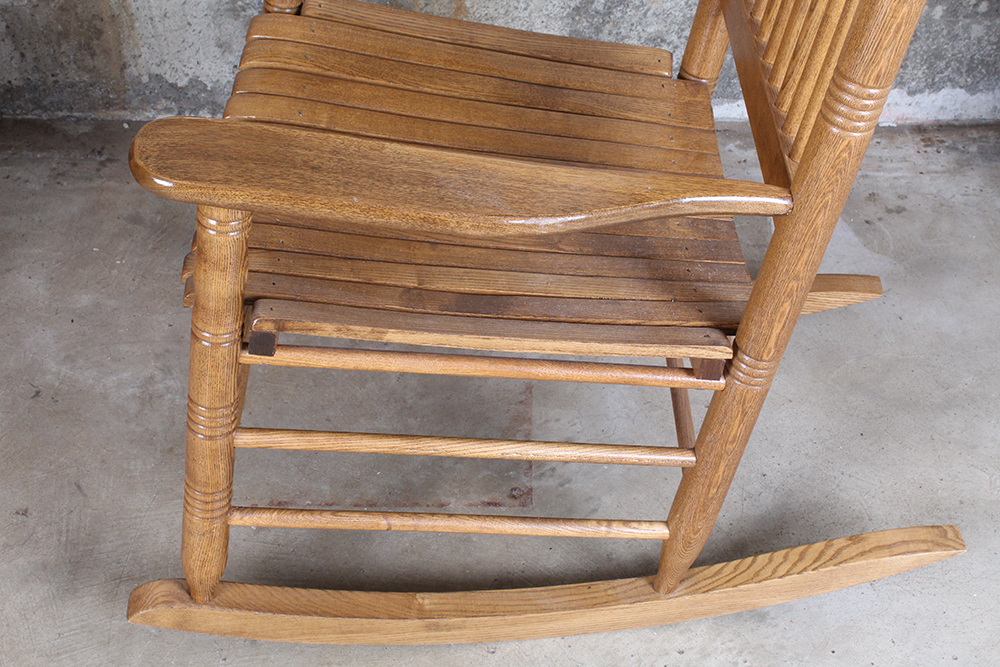 "The Cracker Barrel Rocker" Rocking Chair EBTH