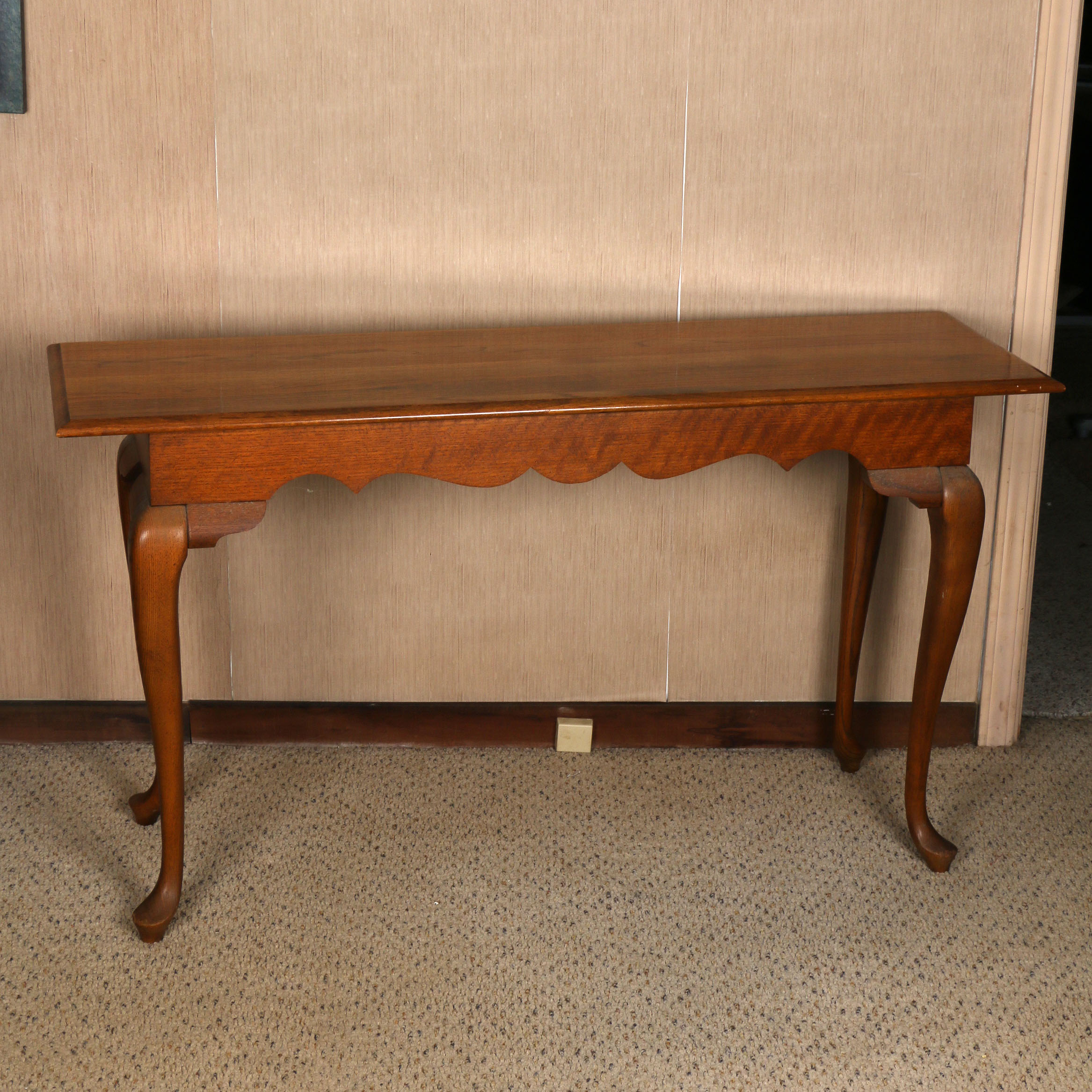 Late 20th Century Queen Anne Style Console Table EBTH