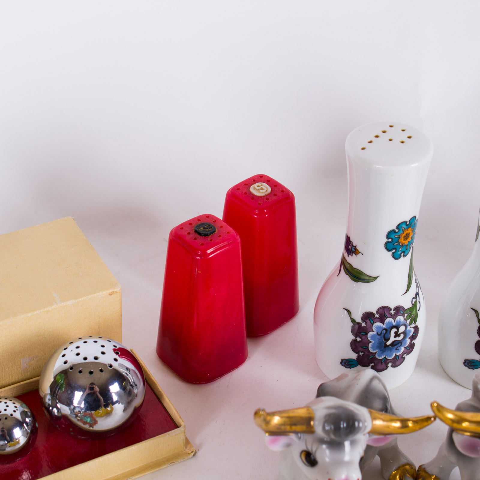 Vintage Salt and Pepper Sets Including Royal Worcester and Ucagco EBTH