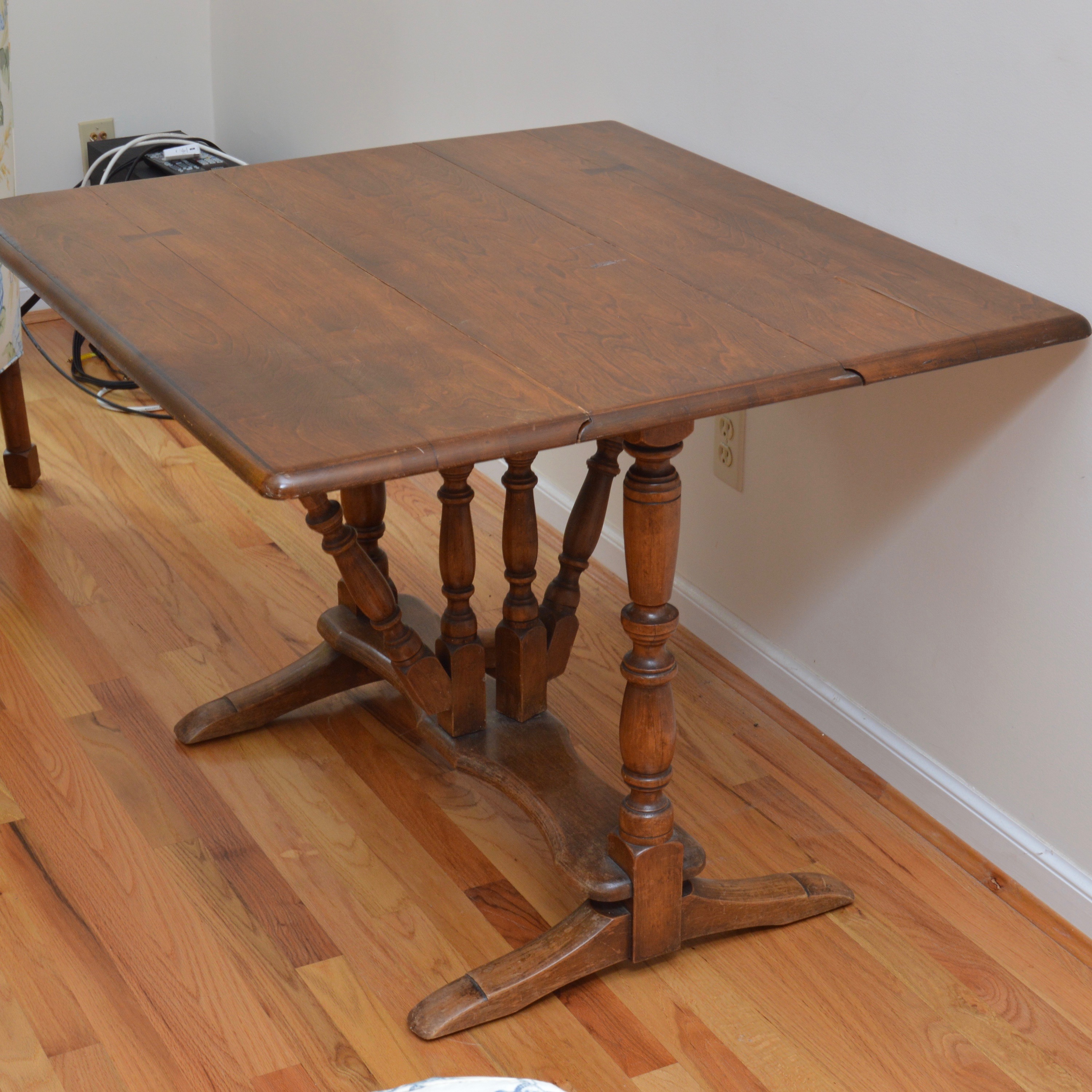Vintage Wood Folding Leaf Table EBTH