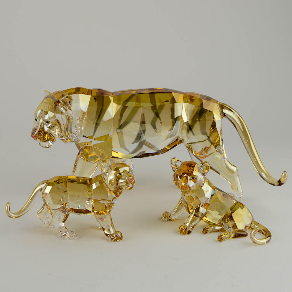 Swarovski 2010 Annual Edition Crystal Tiger and Cubs EBTH