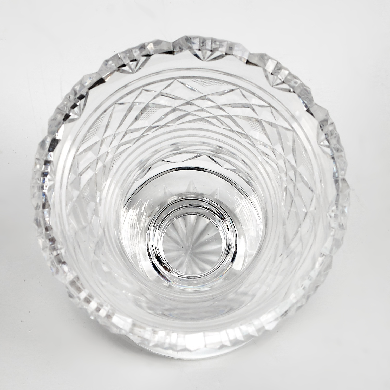 Shannon Crystal Salt and Pepper Set and Cut Crystal Vase EBTH