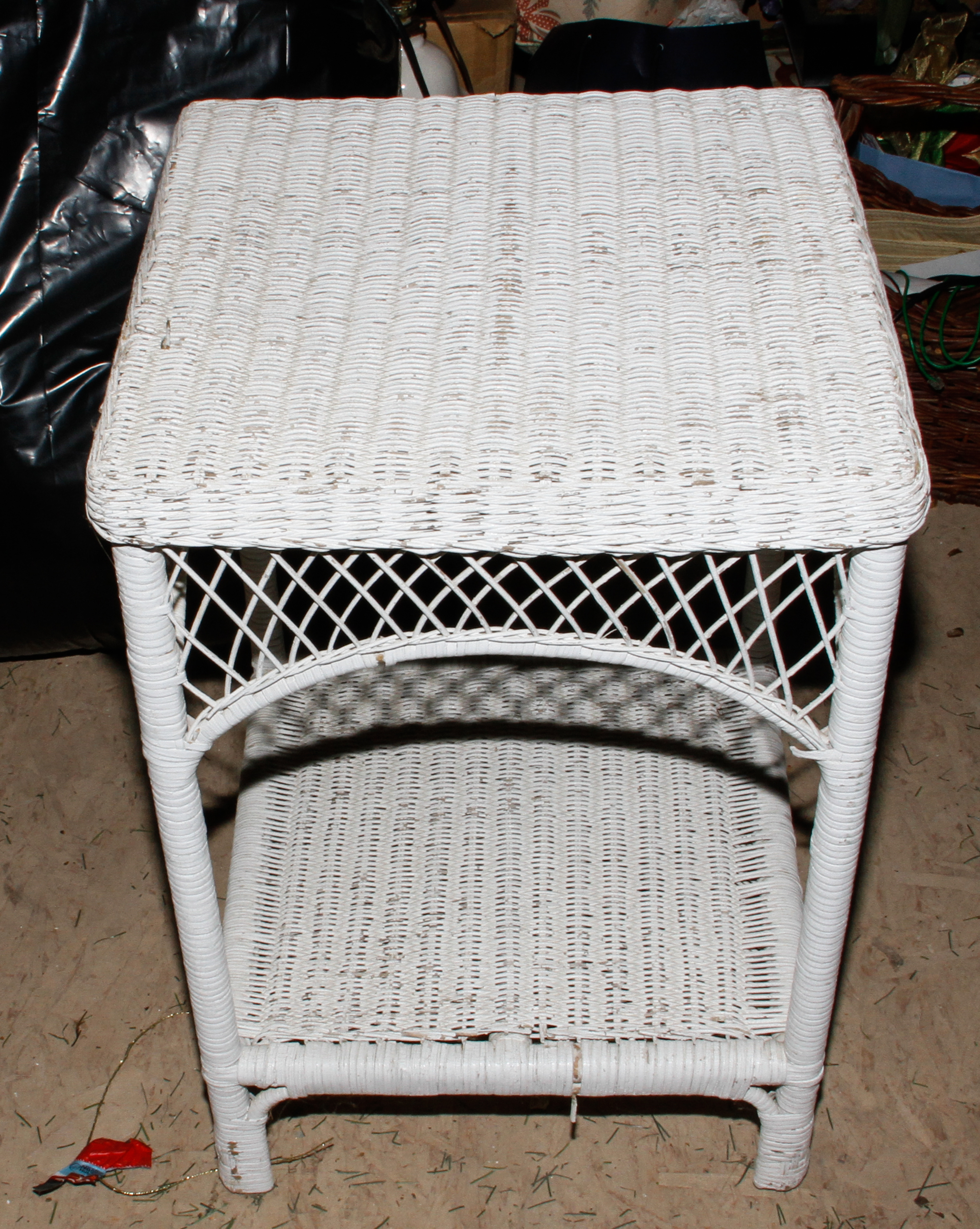 Vintage White Faux Wicker Patio Furniture | EBTH