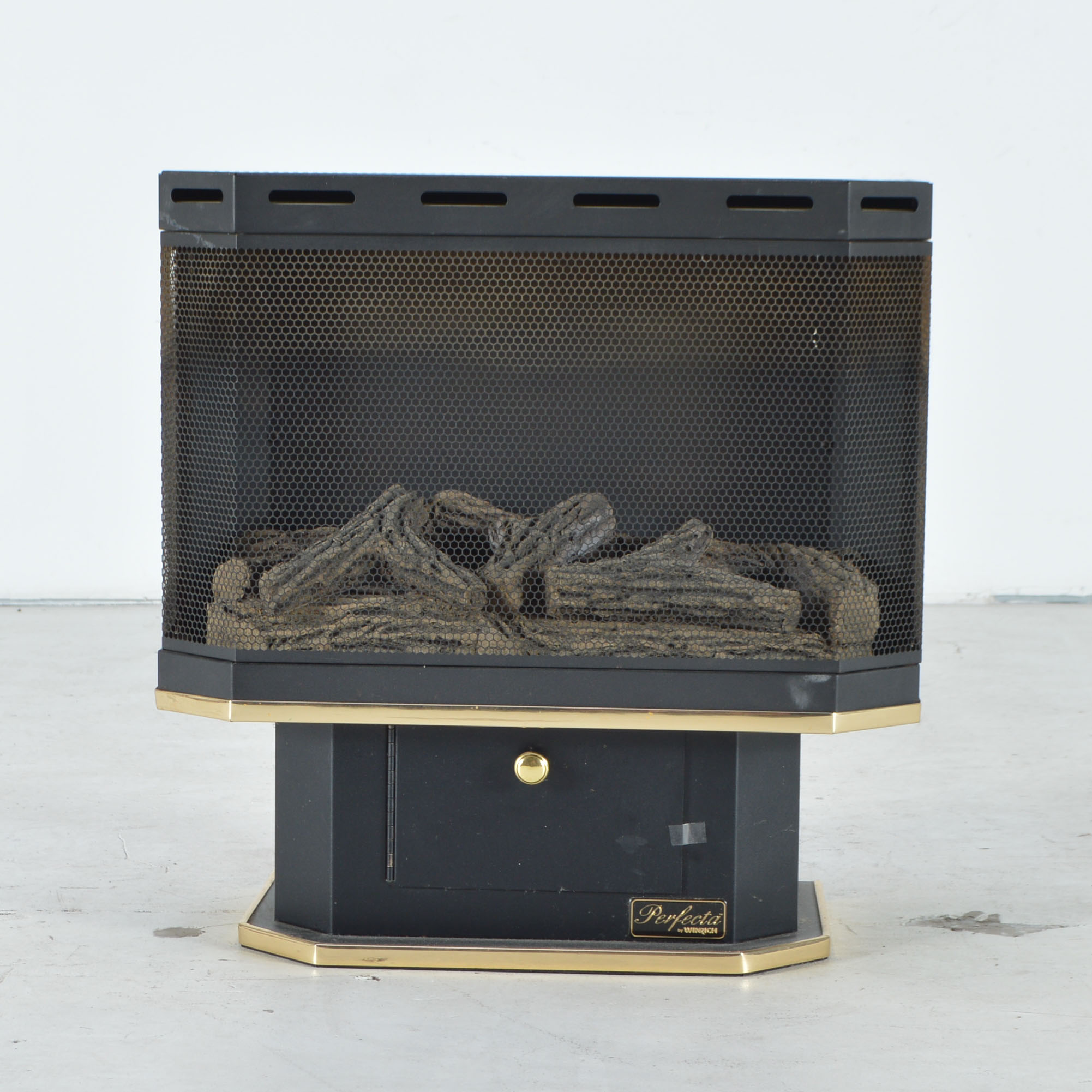 Perfecta Four Seasons Ventless Gas Fireplace Model 1800 EBTH