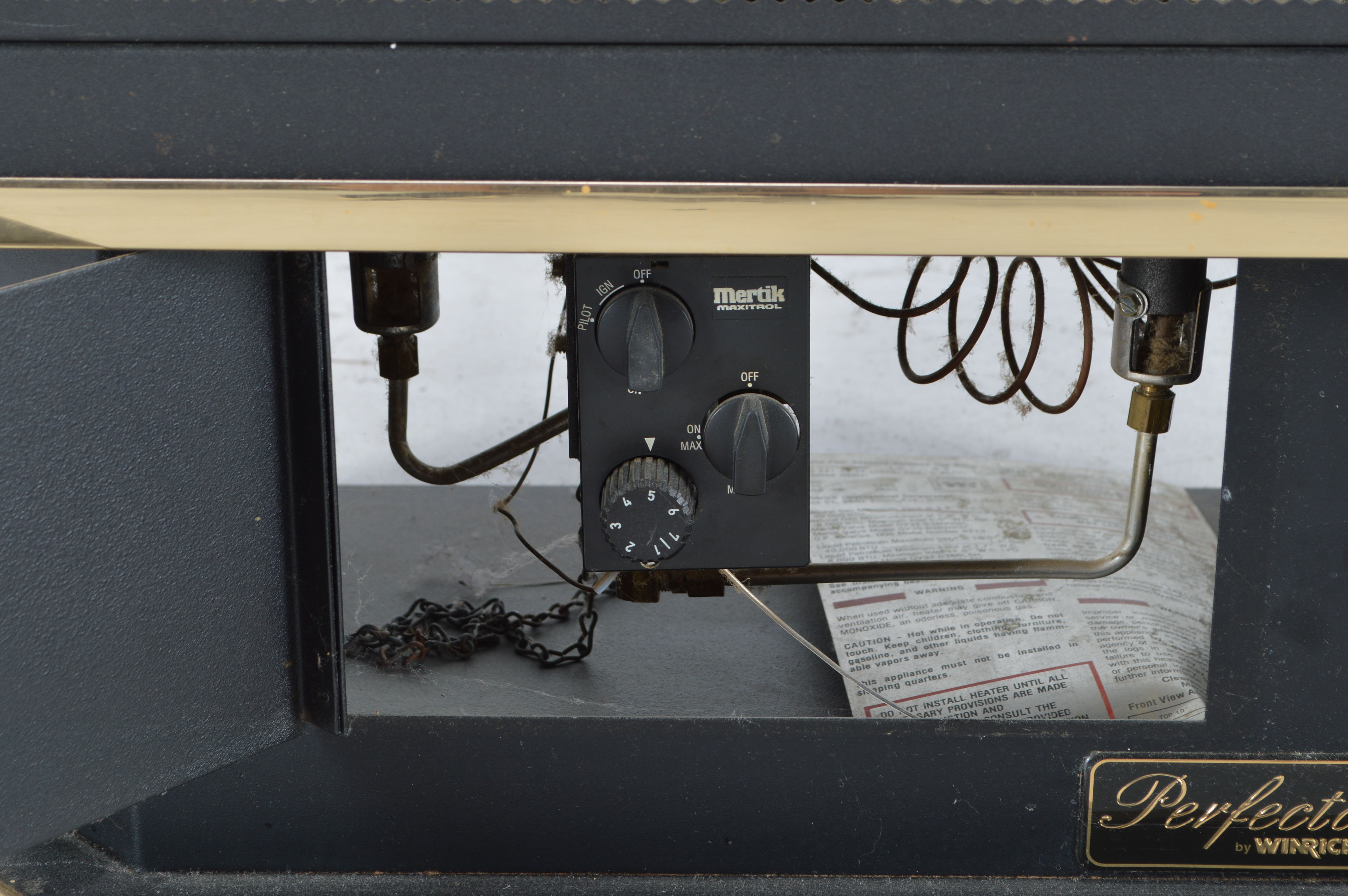 Perfecta Four Seasons Ventless Gas Fireplace Model 1800 EBTH