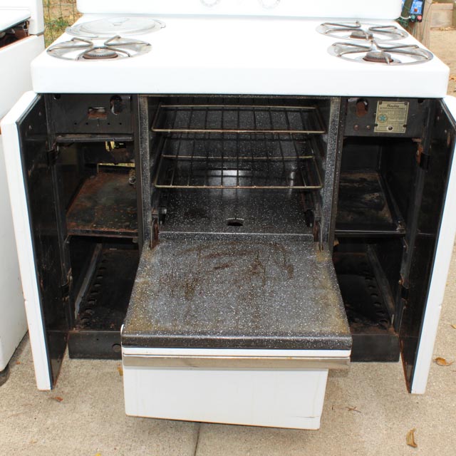 Vintage Maytag Dutch Oven Gas Range EBTH