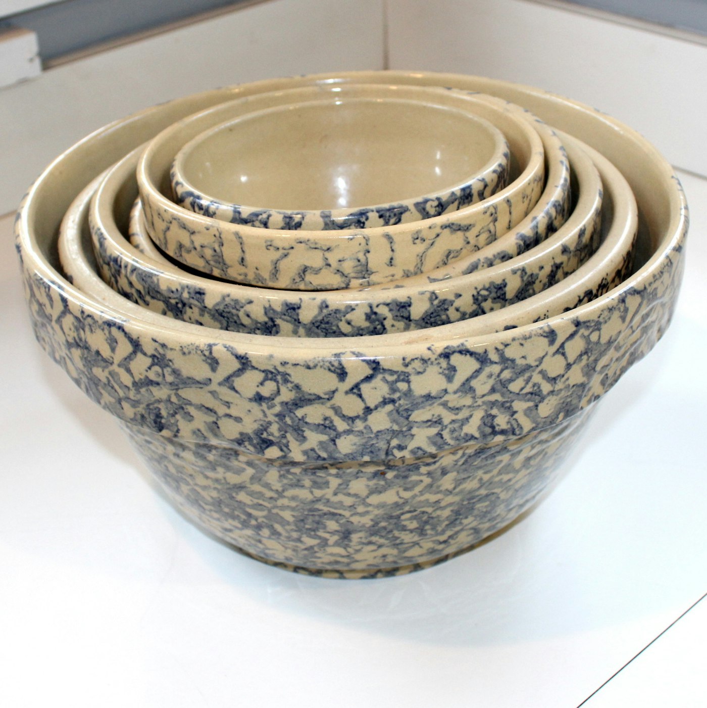 Vintage Robinson Ransbottom Roseville Pottery Spongeware Mixing Bowls