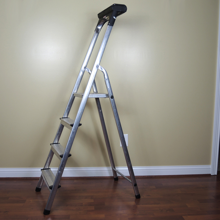 German LeifHeit 5' Aluminum Step Ladder EBTH
