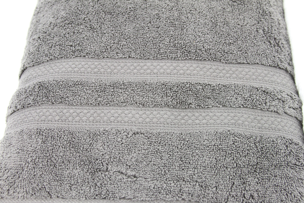 Set of Royal Velvet Bath Towels EBTH