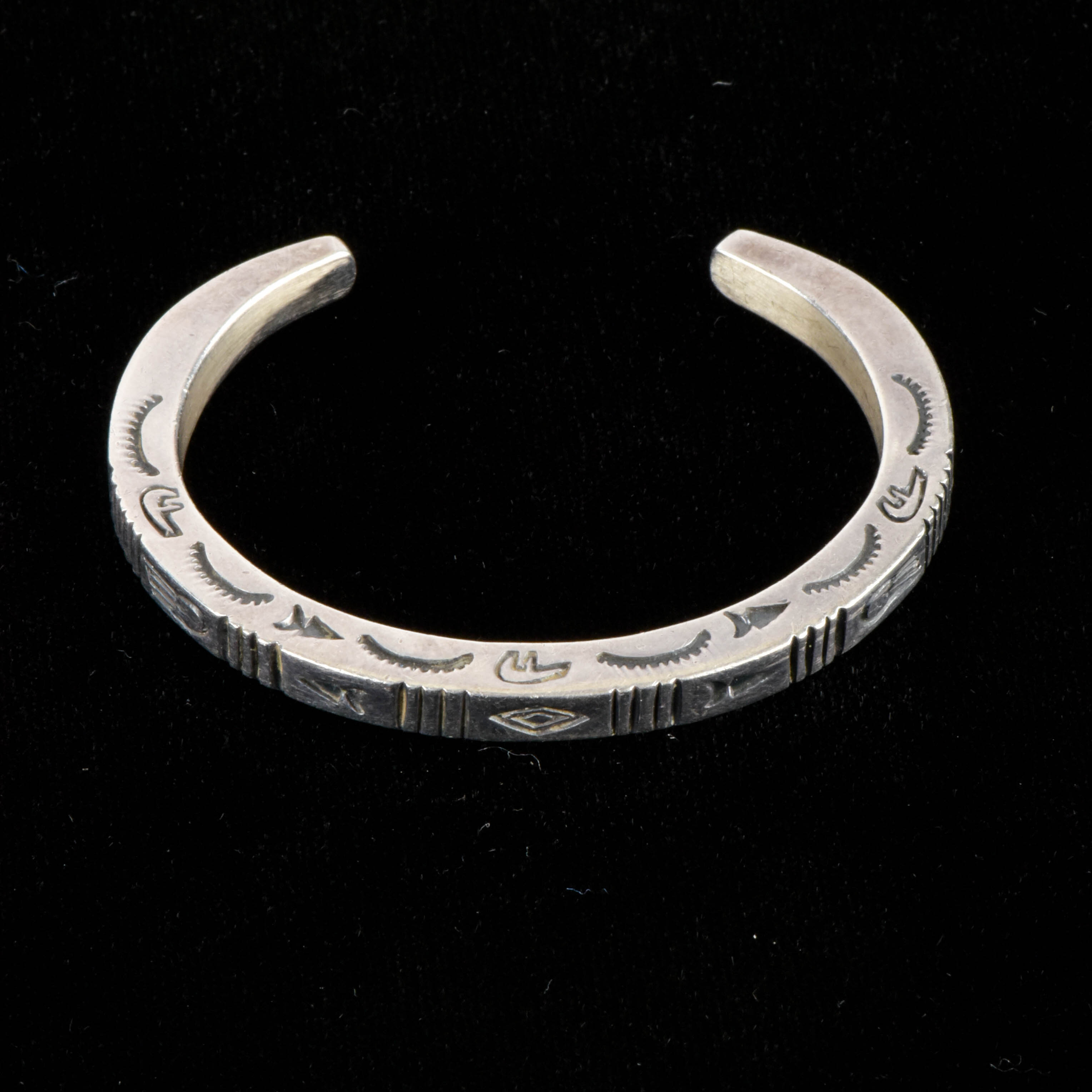 Sterling Silver Navajo Styled Cuff Bracelet EBTH