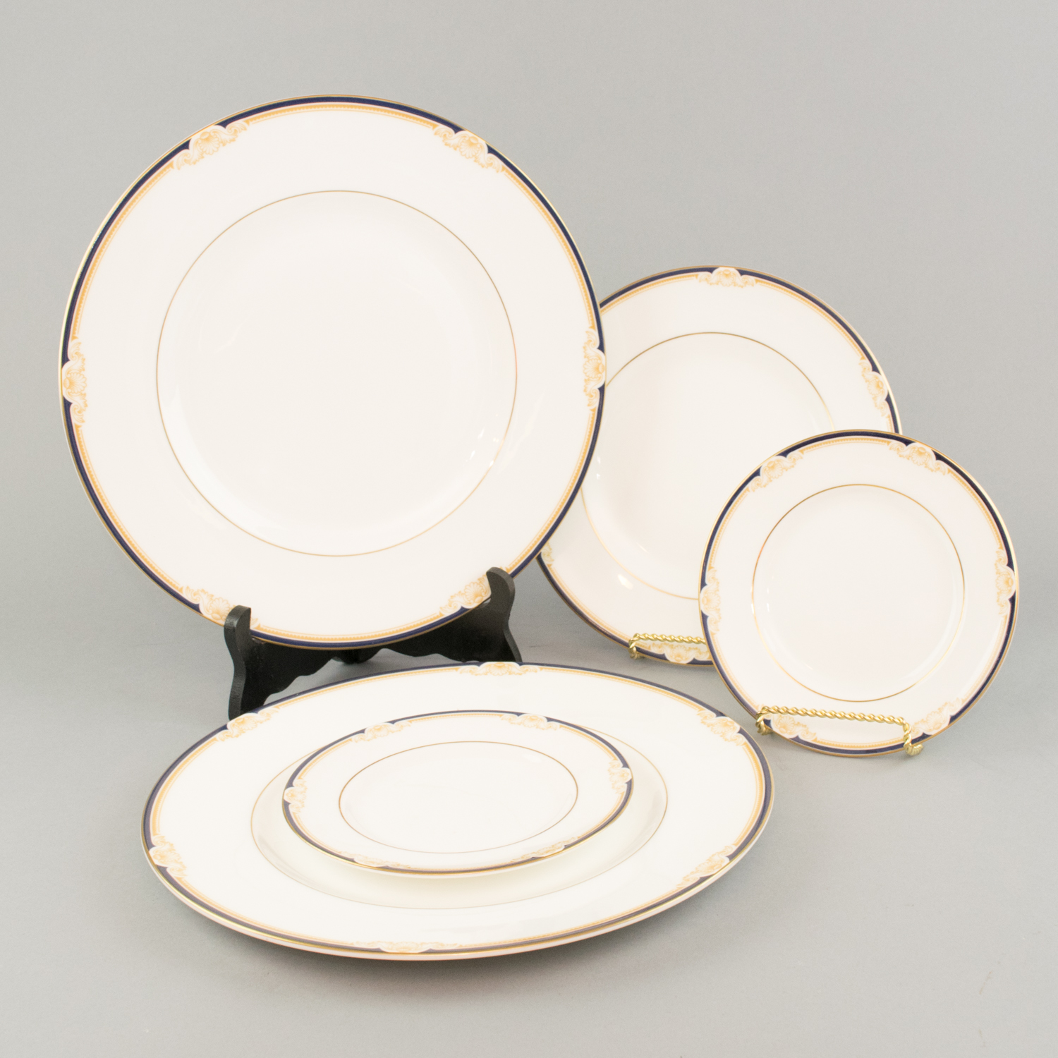 Wedgwood "Cavendish" Pattern China EBTH