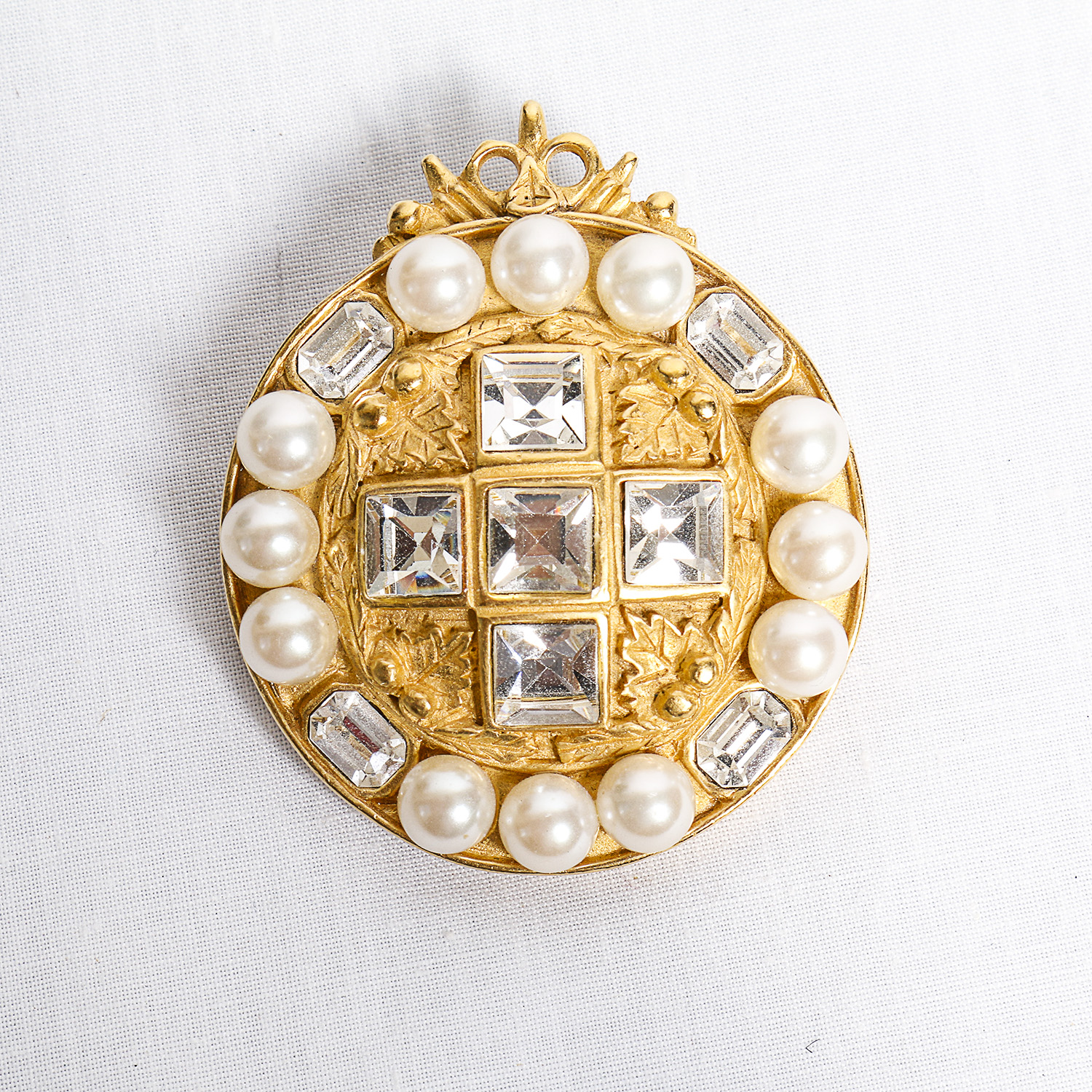 Two Vintage Rhinestone Brooches EBTH