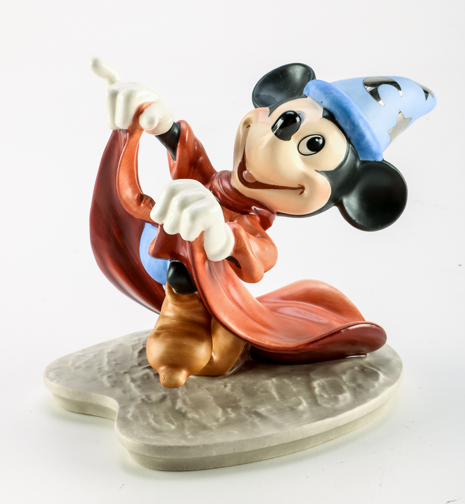 Assortment of Walt Disney Classics Collection Figurines EBTH