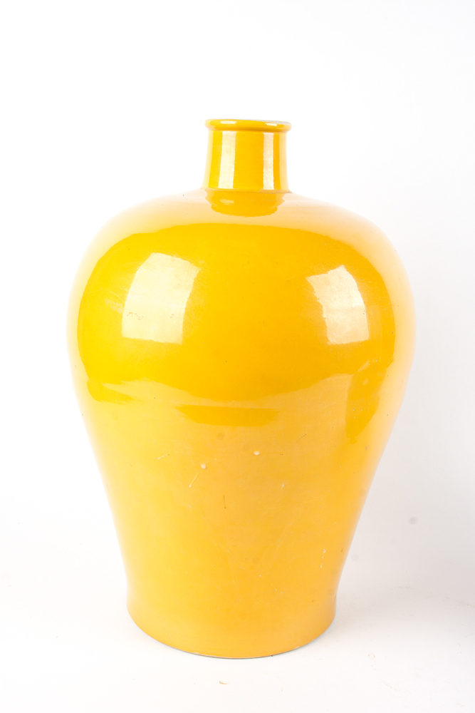 Pair of Decorative Chinese Vases