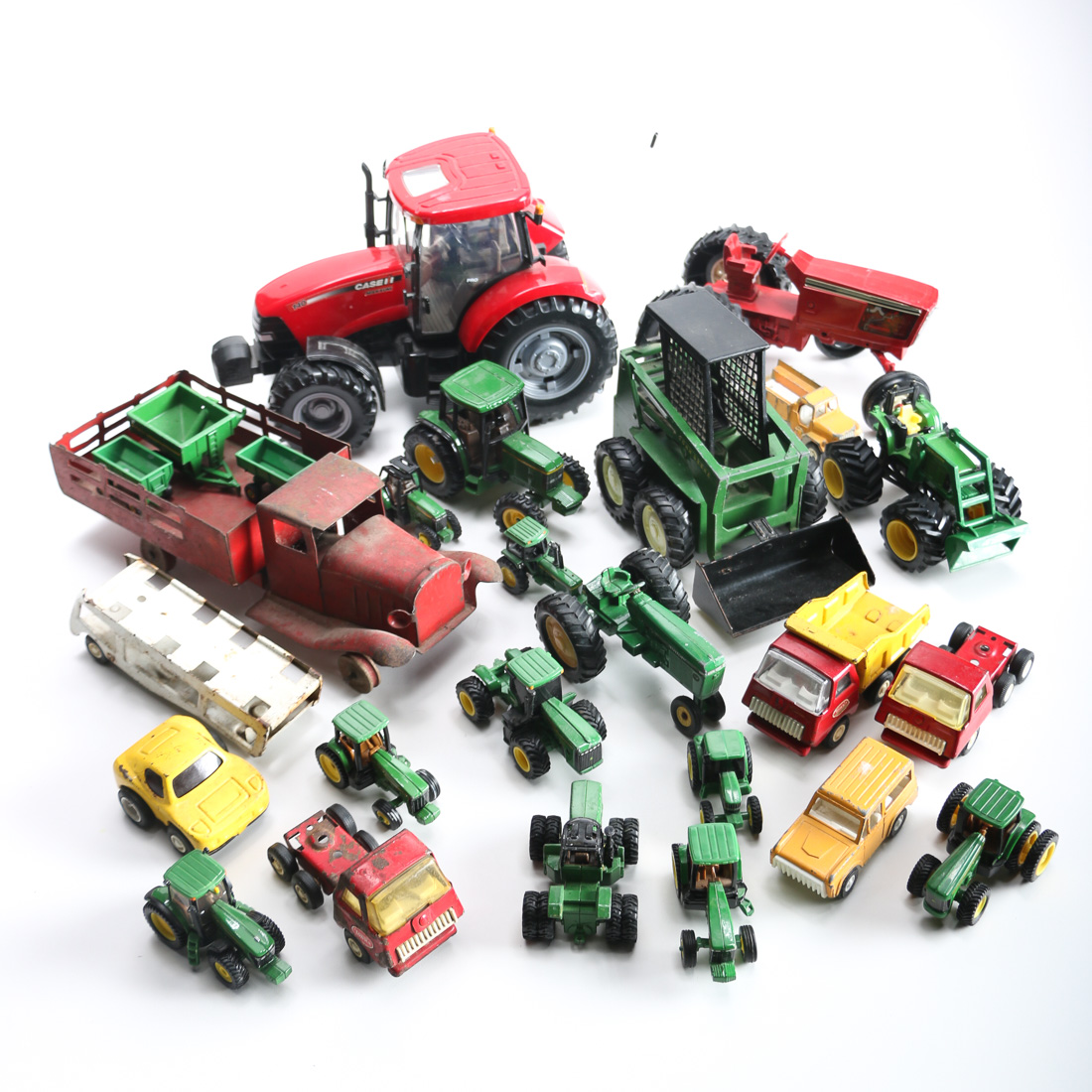 Farm Theme Diecast Toys Featuring John Deere EBTH