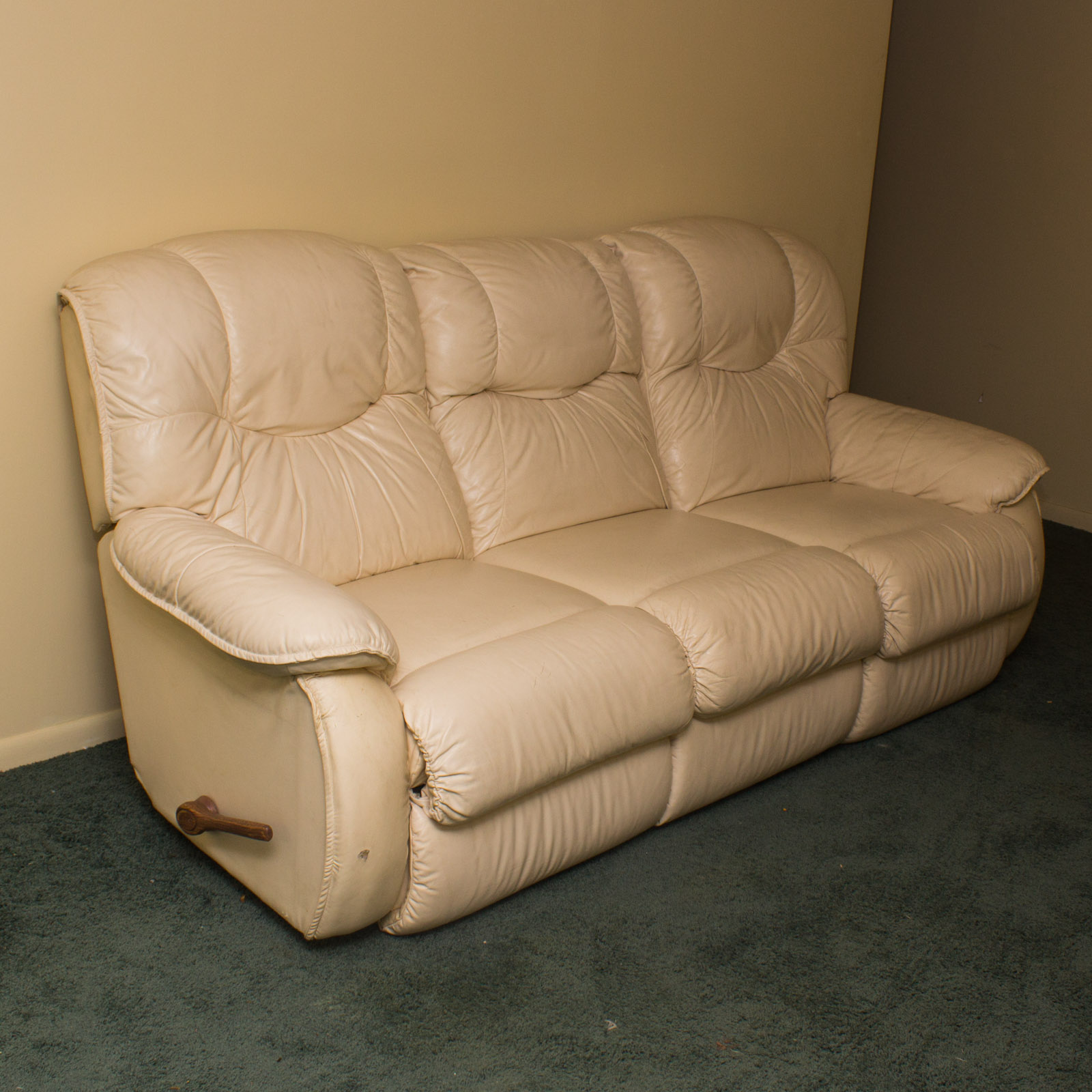 LaZBoy Leather Sectional Reclining Sofa EBTH