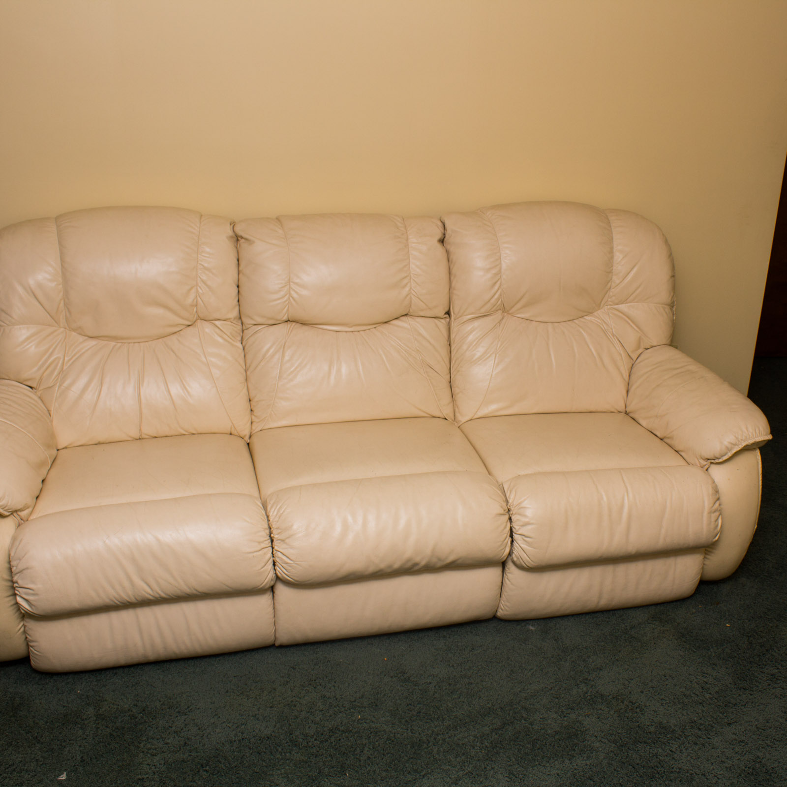 LaZBoy Leather Sectional Reclining Sofa EBTH