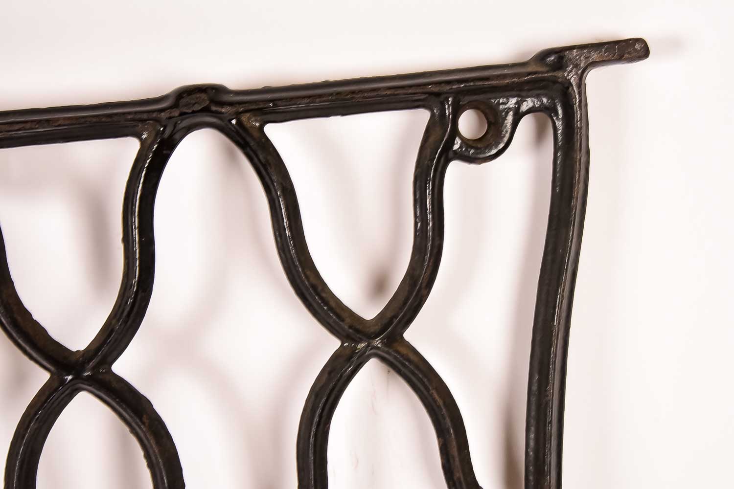 Pair of Singer Cast Iron Sewing Machine Table Legs EBTH