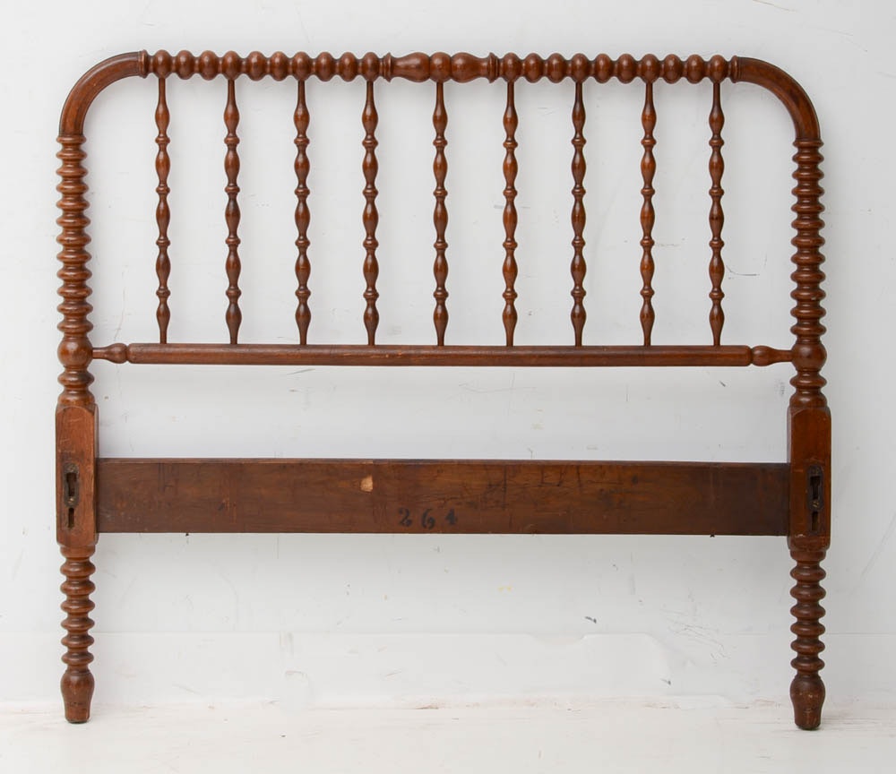 Full Size Spindle Bed Full Size Spindle Bed