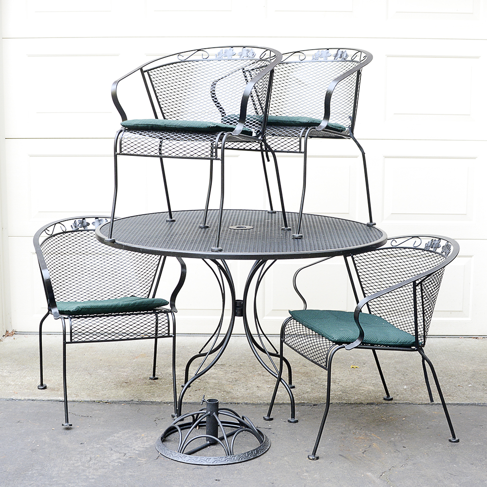 Black Mesh Metal Patio Table with Chairs EBTH