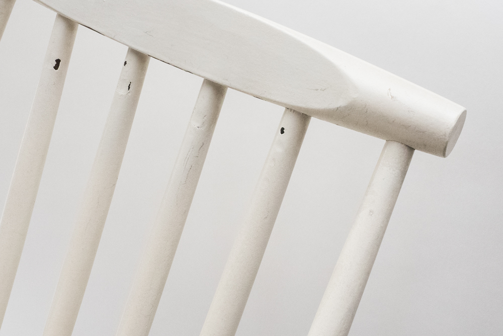 Pair of Vintage White Wood Painted Chairs EBTH