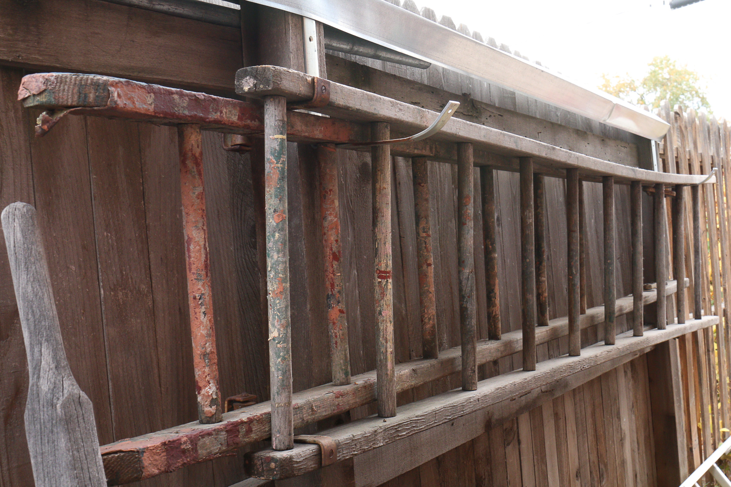 Vintage Wooden Extension Ladder for Décor EBTH