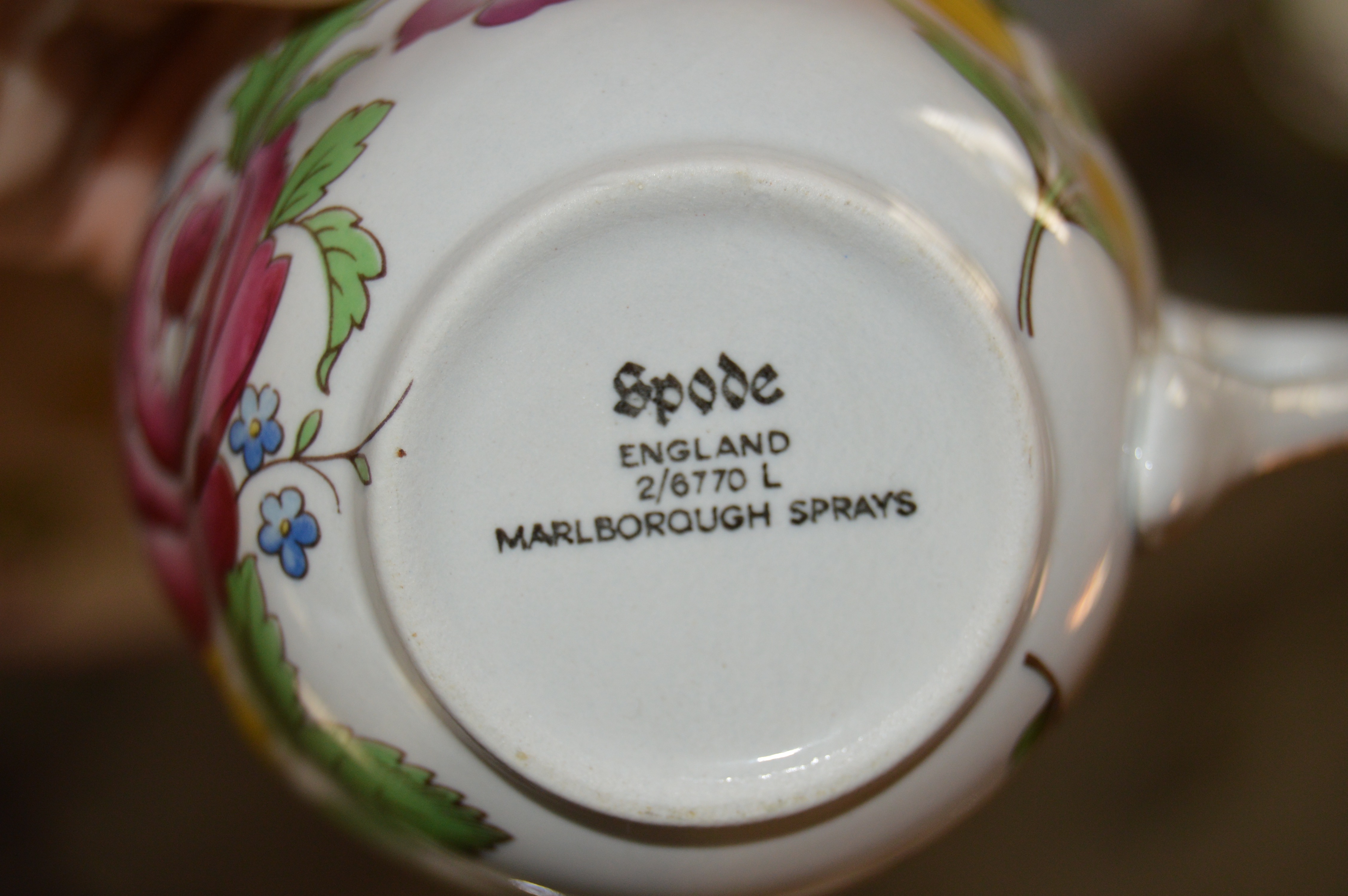 Vintage Spode Dinnerware in "Marlborough Sprays" EBTH