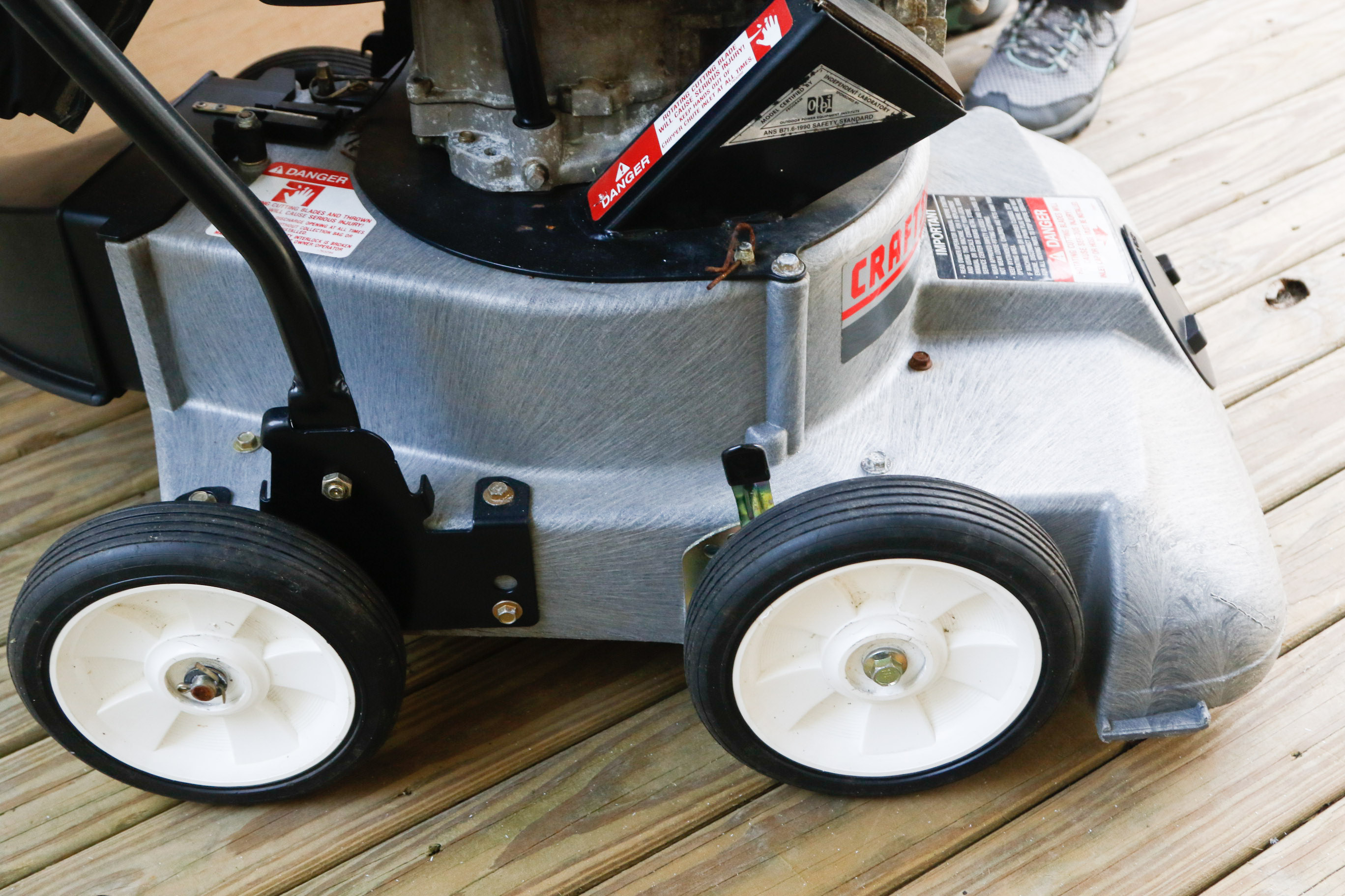 Craftsman Eager 1 Outdoor Chipper/Vac EBTH