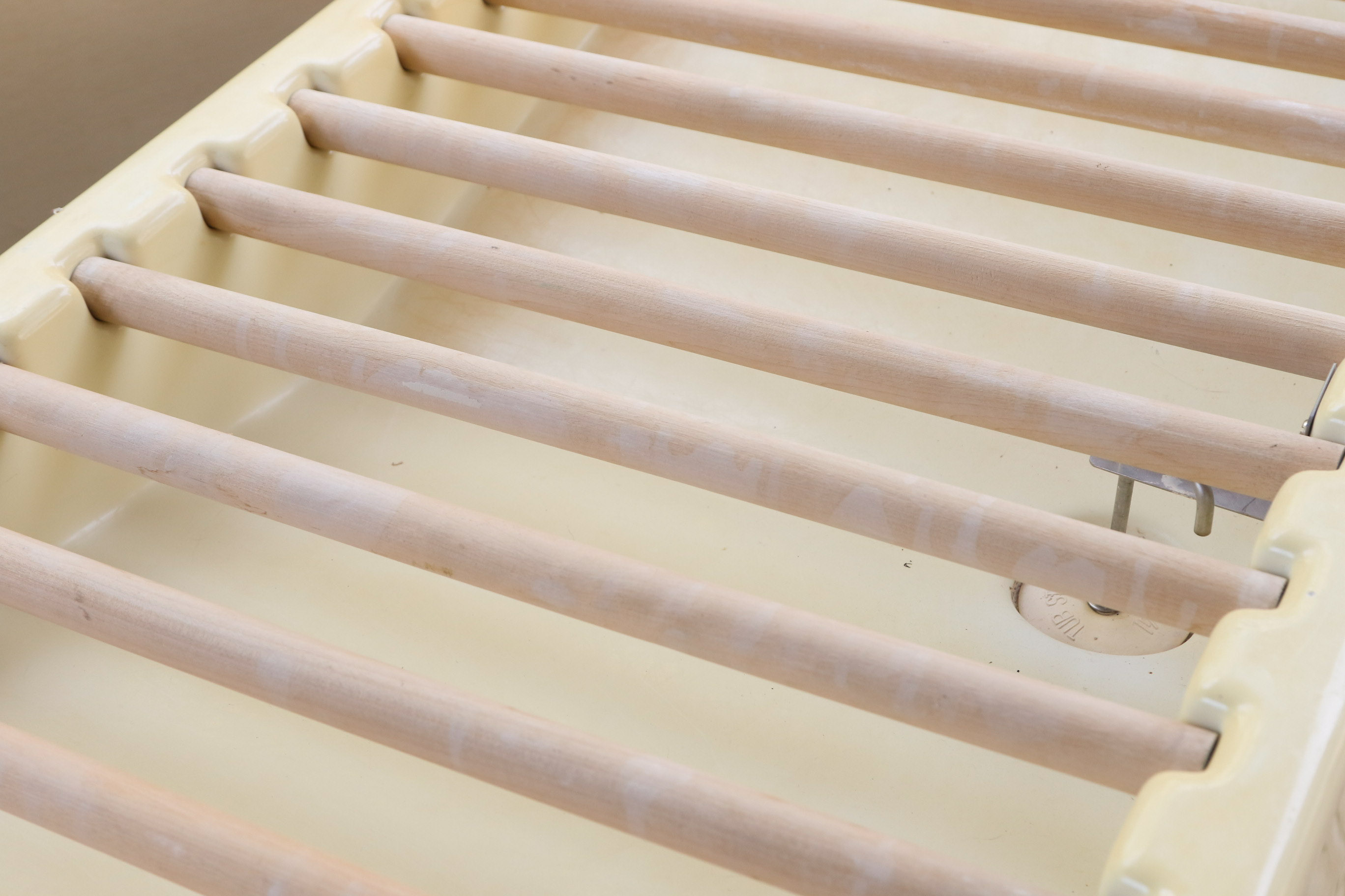 Lehman Equipment Studio Star Pour Draining Table EBTH