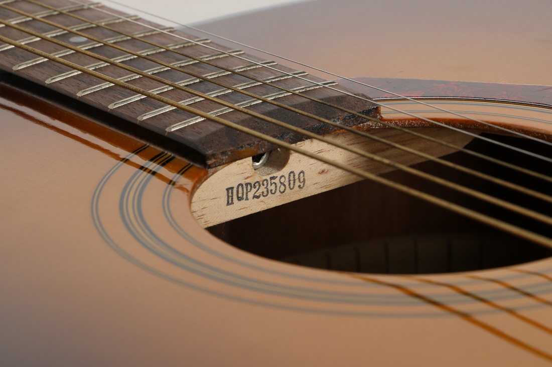 Yamaha F335 Acoustic Guitar With Case EBTH