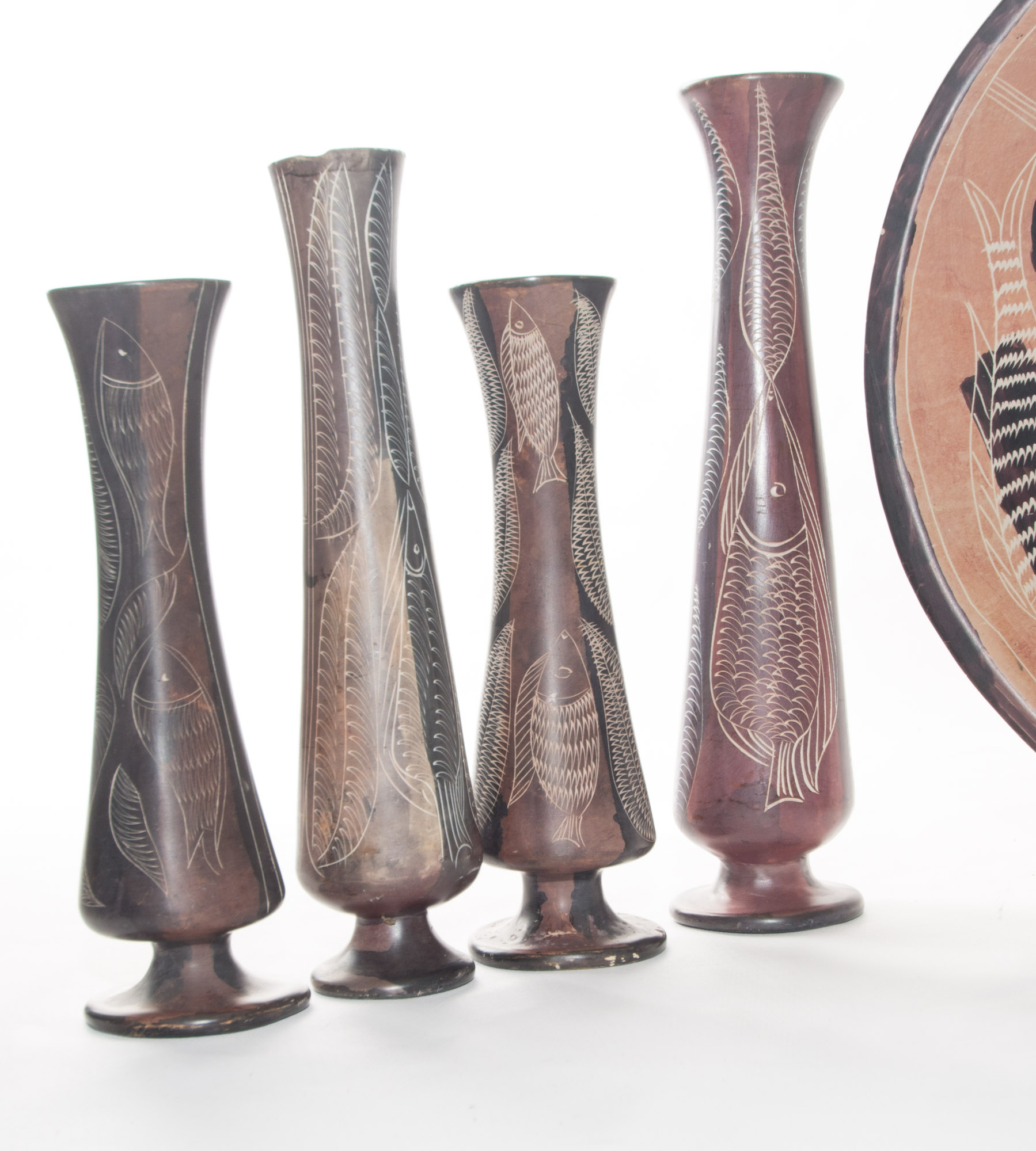 Kenyan Pottery Bud Vases and Plate EBTH