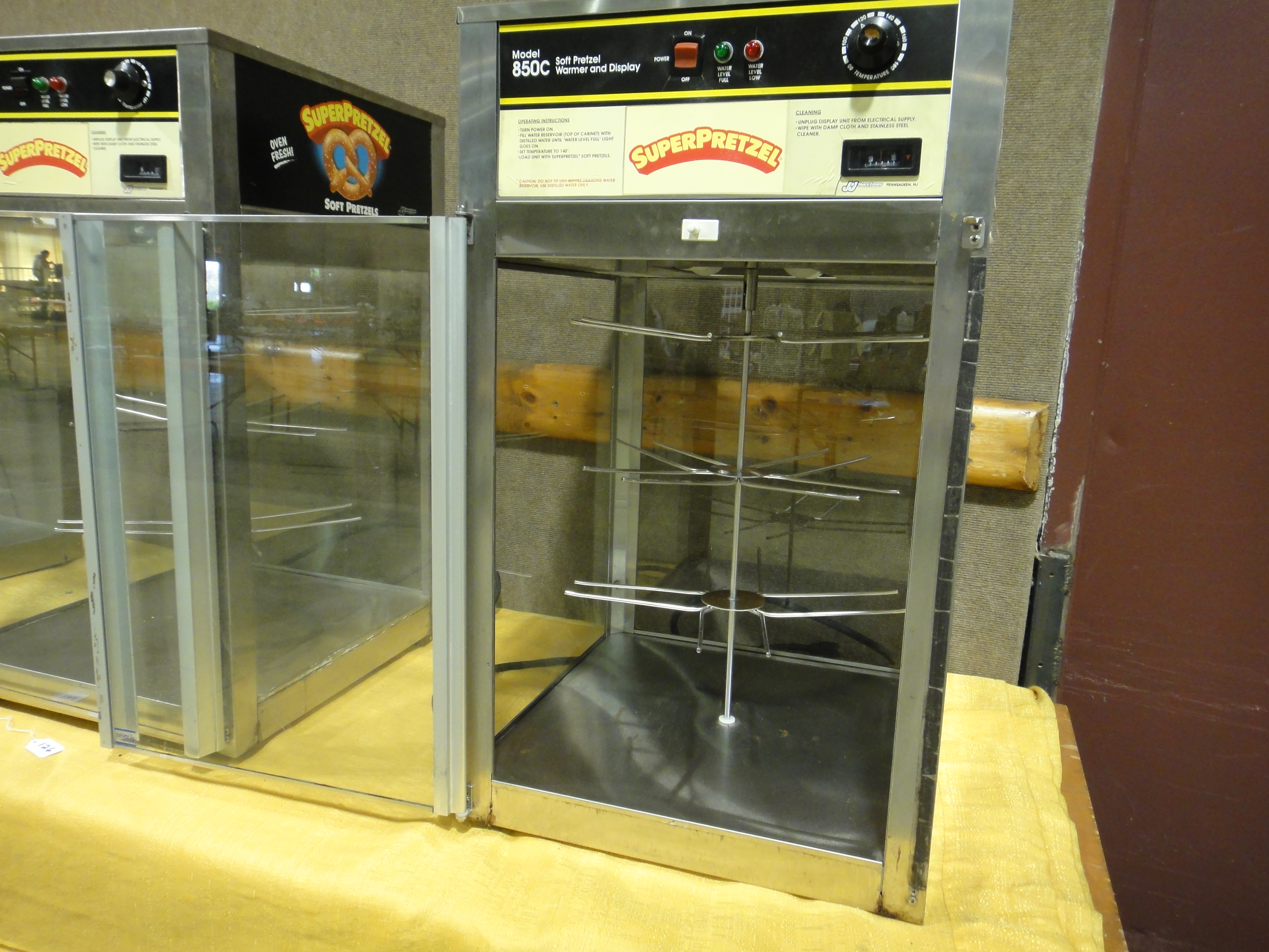 Super Pretzel Electric Pretzel Warmer and Display EBTH