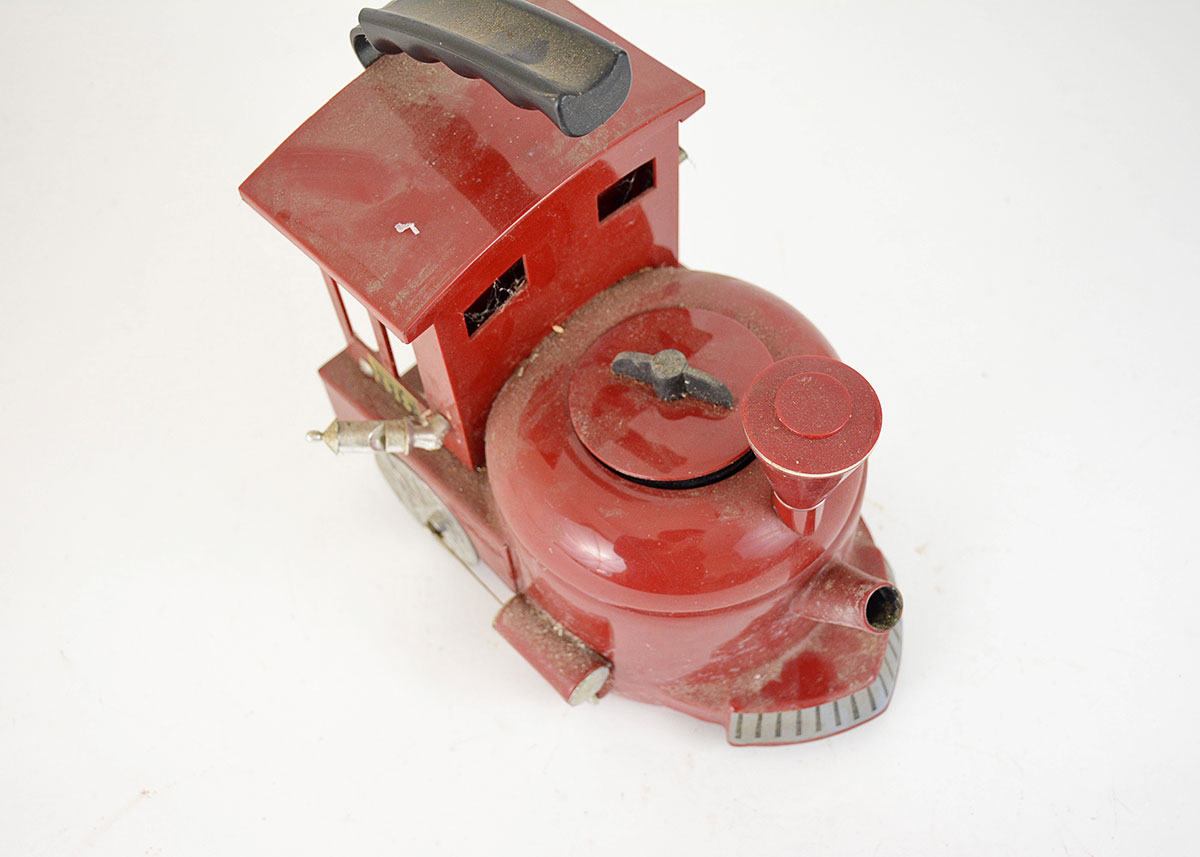 Vintage Train Teapot with Whistle EBTH