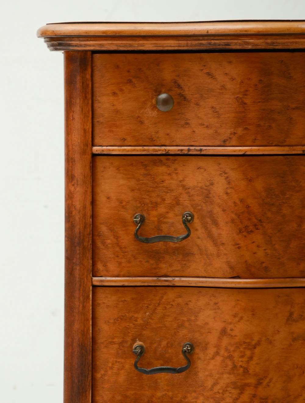 Antique Birdseye Maple Dresser | EBTH