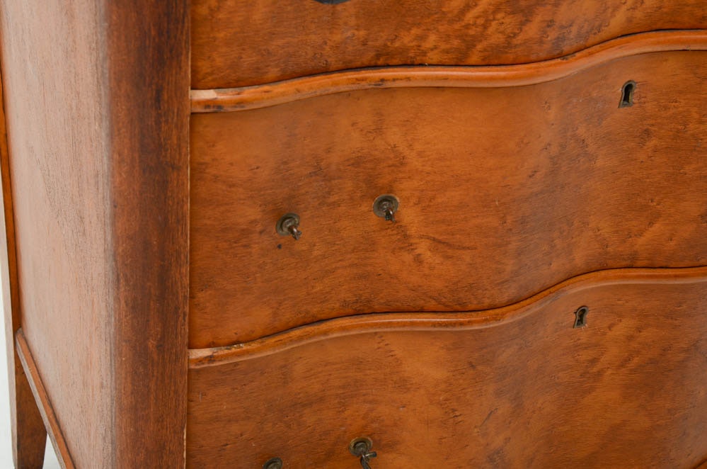 Antique Birdseye Maple Dresser | EBTH