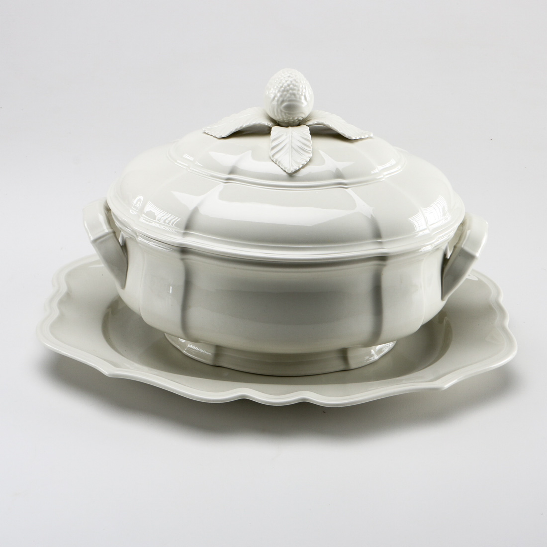 Villeroy & Boch Porcelain "Manoir" Soup Tureen EBTH