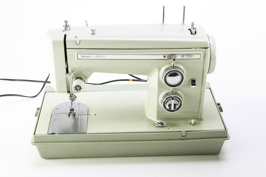 Circa 1970s Sears Kenmore Sewing Machine | EBTH