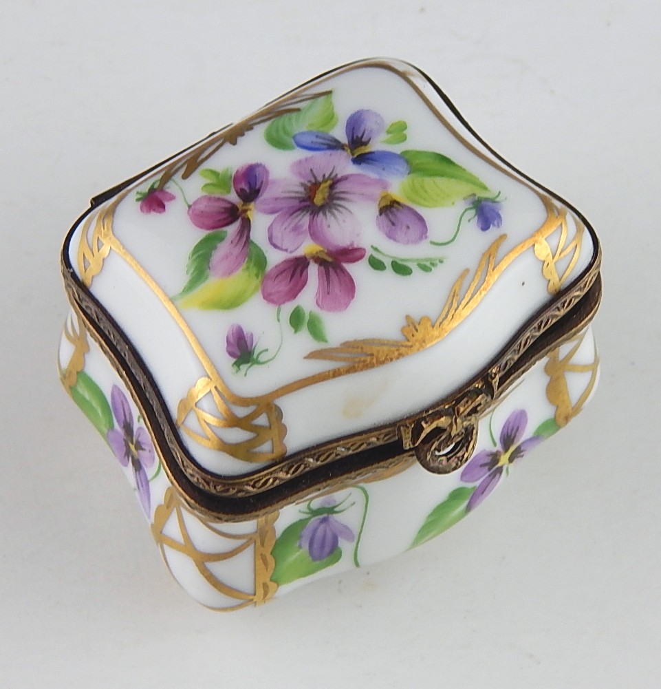 Small HandPainted Limoges Trinket Box Purple Violets EBTH