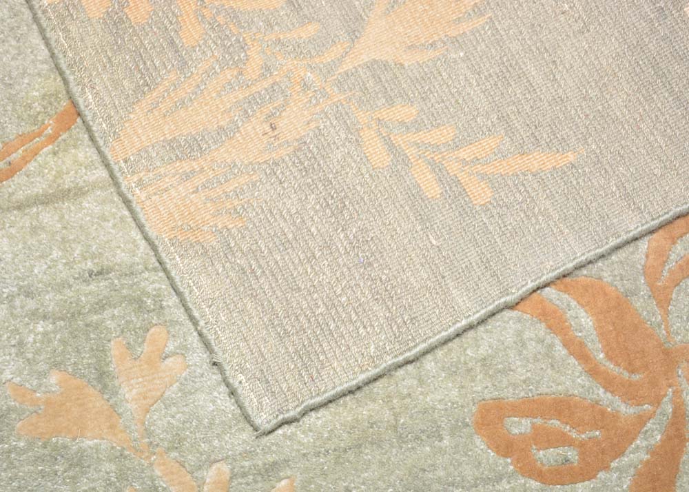 Sea Green and Gold Tone Rug EBTH