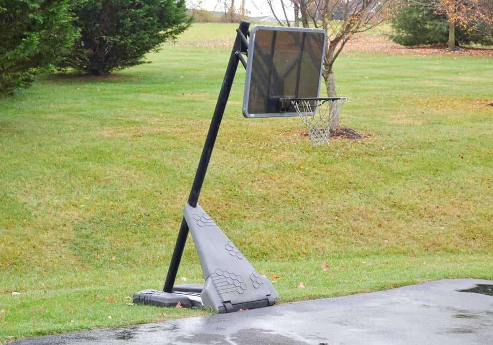Huffy Sports Adjustable Height Basketball Hoop EBTH