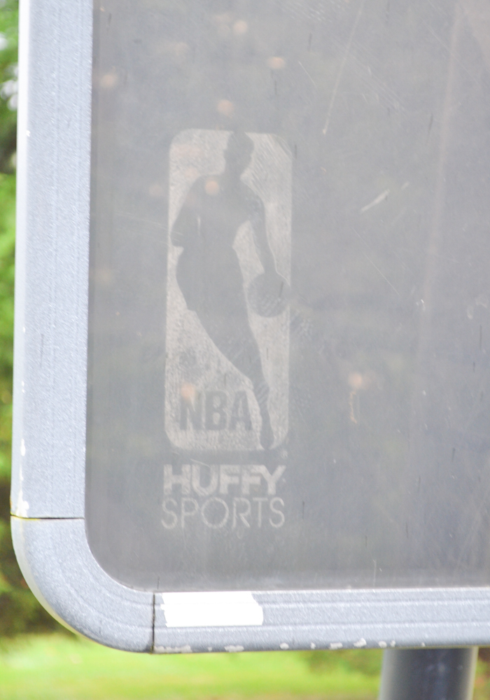 Huffy Sports Adjustable Height Basketball Hoop EBTH