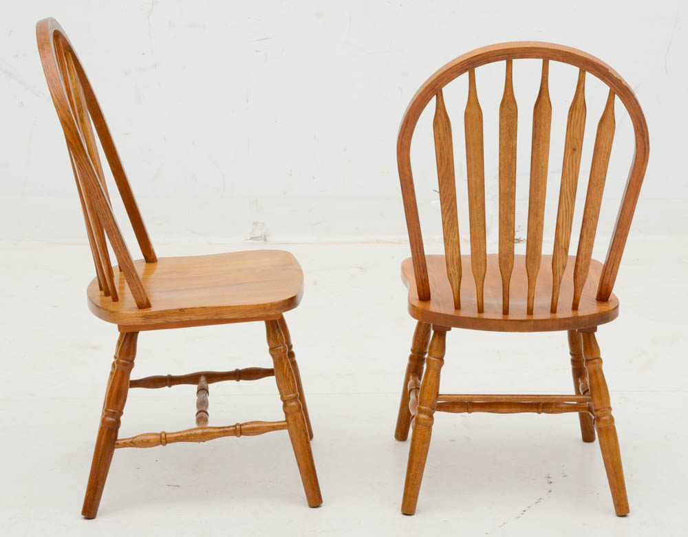 Round Oak Pedestal Dining Table with Extension and Chairs EBTH