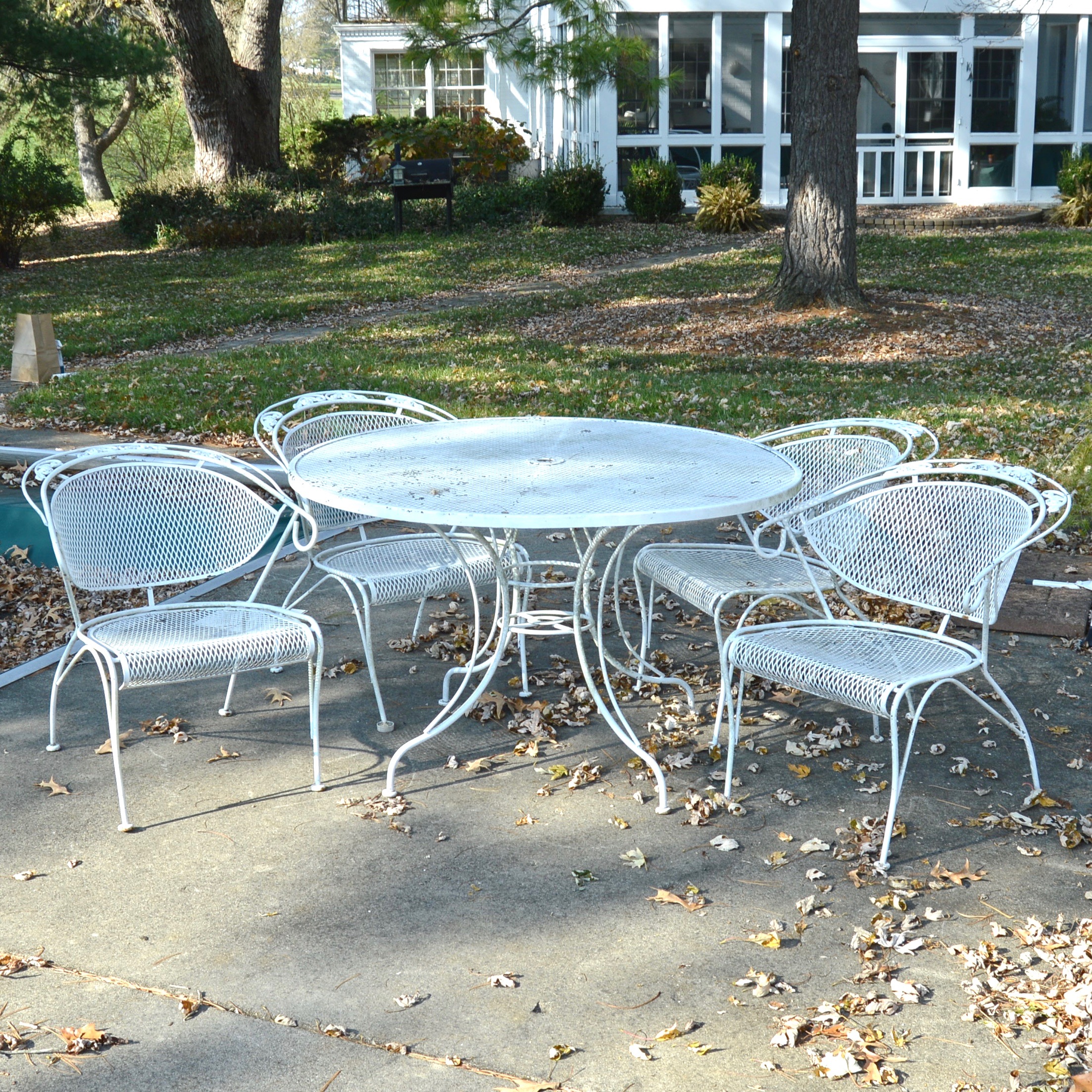 Outdoor Metal Dining Table and Chairs EBTH