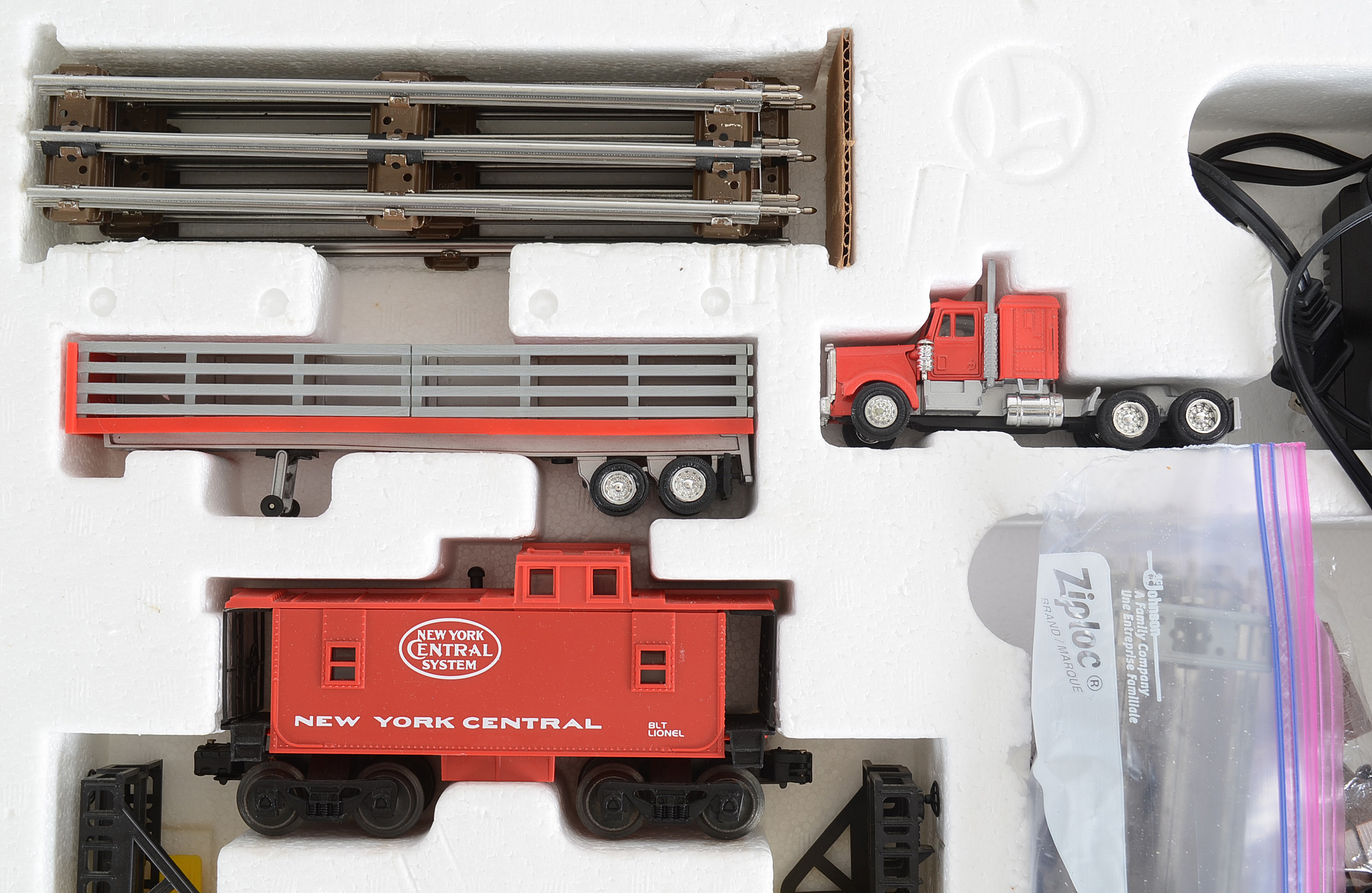 Lionel Deluxe New York Central Freight Set 611735 EBTH