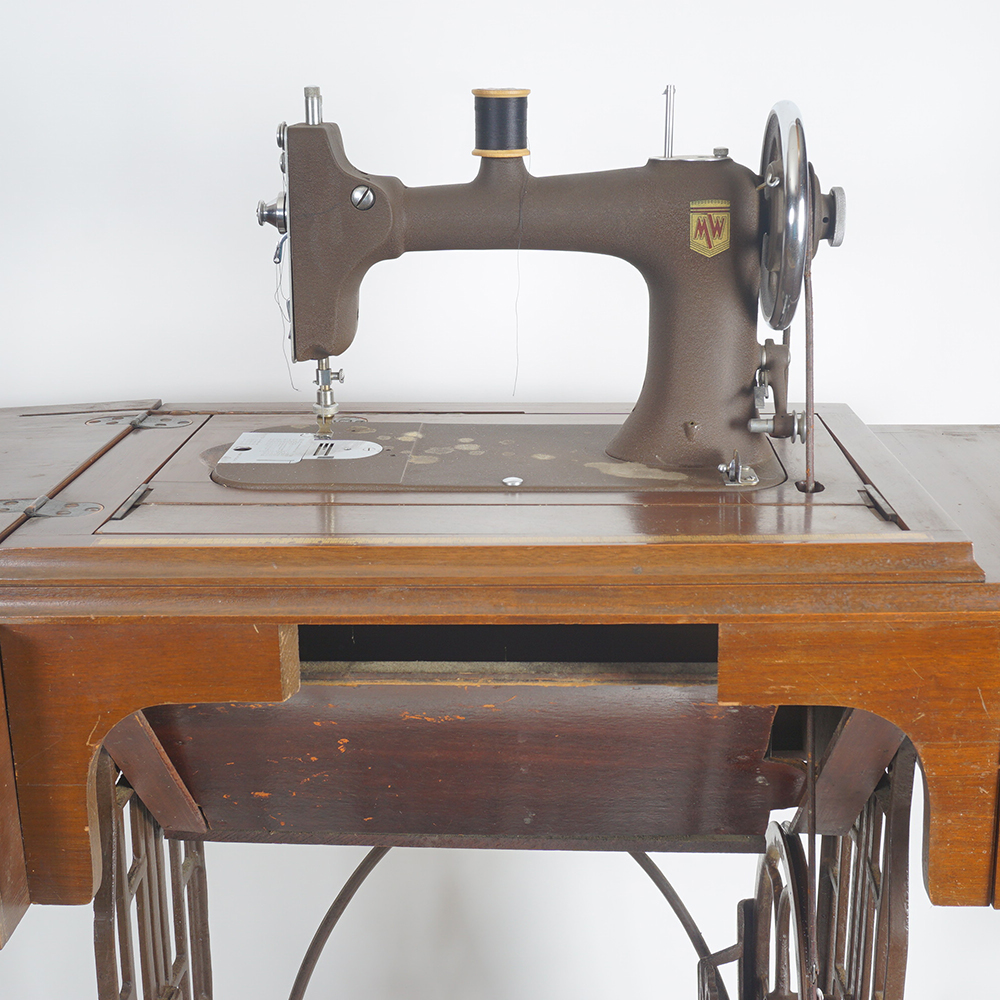 Vintage Montgomery Ward Sewing Machine and Table EBTH