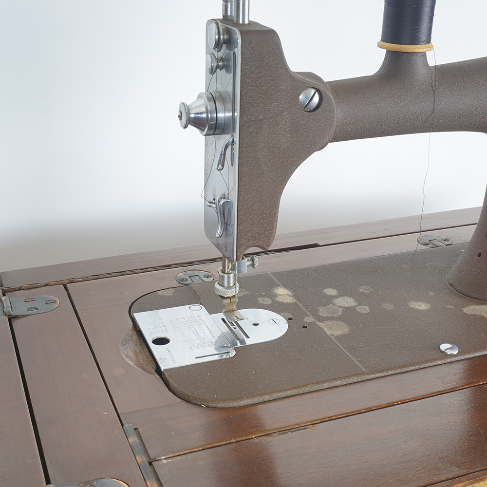 Vintage Montgomery Ward Sewing Machine and Table EBTH